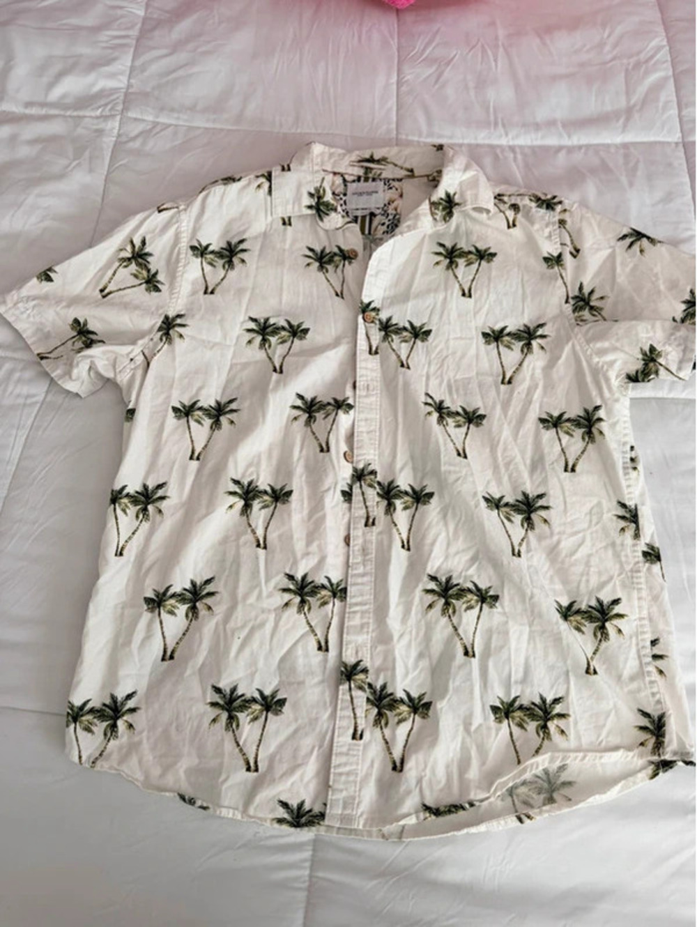 White button up shirt with palm tree print #tropical #summer